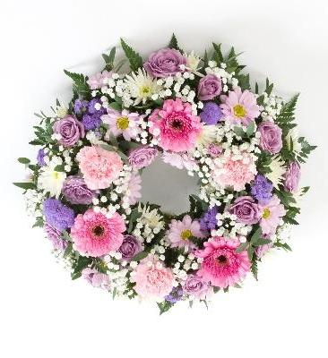 Classic Wreath   Seasonal flowers